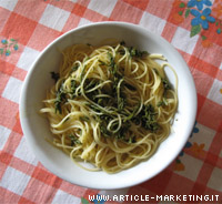 Piatto di spaghetti agli asparagi di campo